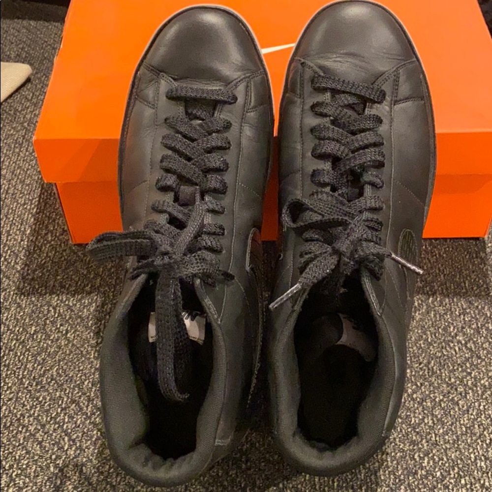 Men’s Nike sneakers. Size: 13